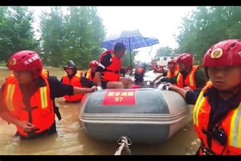 信阳遭遇强降雨 1031人被营救疏散 - 河南一百度