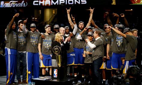 金州勇士队问鼎 2014-2015 赛季 NBA 总冠军 – NOWRE现客