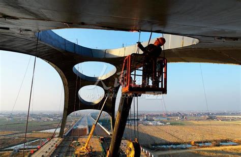 安徽庐江：重点交通工程罗埠河特大桥加紧施工-人民图片网