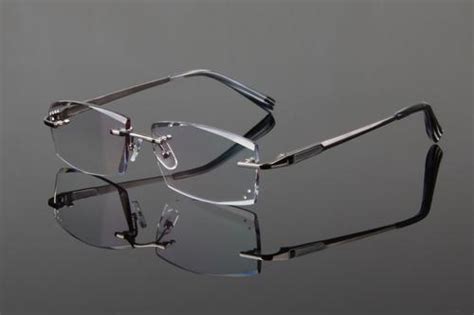 数字时代的小蓝标：蔡司 ZEISS 智锐 动态光学镜片眼镜是何体验 - 知乎