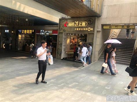 武汉标志性步行街楚河汉街恢复营业