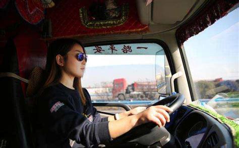 驾龄17年的女司机 用两年25万公里的运营告诉你 三一重卡到底如何？ 第一商用车网 cvworld.cn