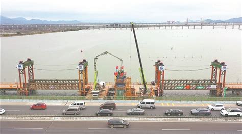 深汕西高速改扩建长沙湾跨海特大桥左幅首个主墩施工完成_凤凰网