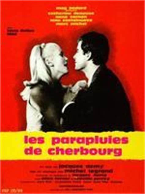致敬经典法语片《瑟堡的雨伞》！第二季曝光新海报！