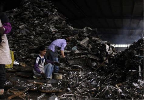 镜头下的世界最大电子垃圾处理场：广东贵屿