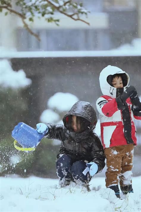 描写孩子们寒假雪天玩耍的句子-玩雪开心的句子 - 知乎