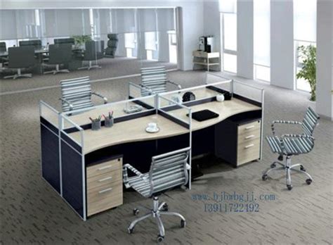 定制办公家具该如何选择，办公家具应该如何定制 - 上海翼格办公家具厂