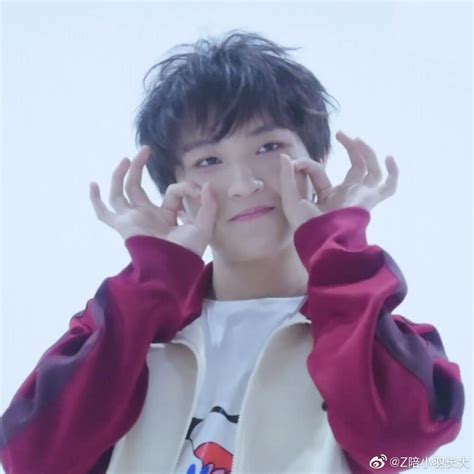 赵冠羽图片