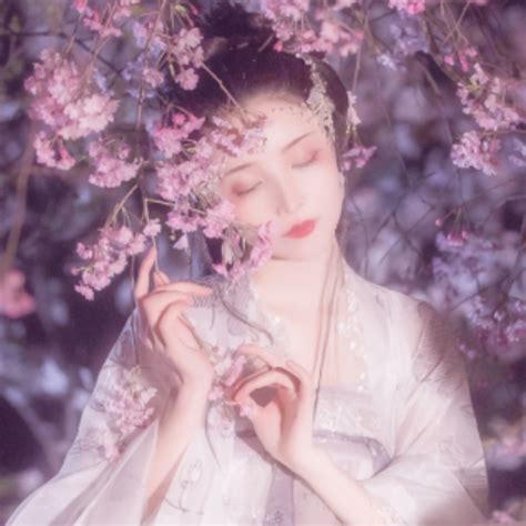 古风汉服婚礼头像女生版