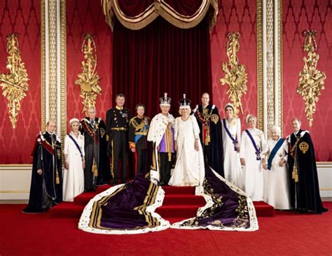 英国王室对英国有什么贡献,为什么他们会受英国人的爱戴呢?|英联邦|王室|英国人_新浪新闻