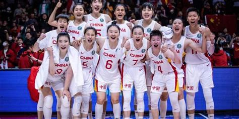 中国女篮14分击败法国，时隔28年重回世界杯四强，半决赛将迎战澳大利亚_手机新浪网