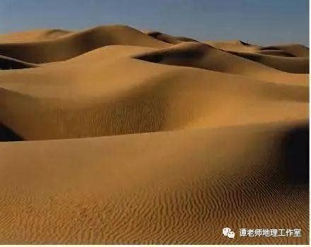 今年《基地》《沙丘》“双星辉映”，全球科幻迷“喜大普奔”_阿西莫夫
