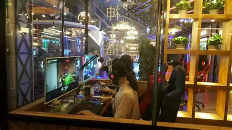 2015年中国网吧覆盖用户数超1亿 日均开机用户约1800万_爱运营