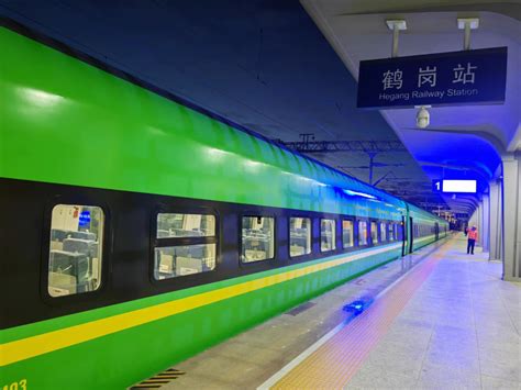 “绿巨人”就位！鹤岗铁路正式通车_手机新浪网