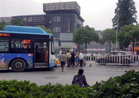“五一”小长假，芜湖公交安全运送乘客 120万人次