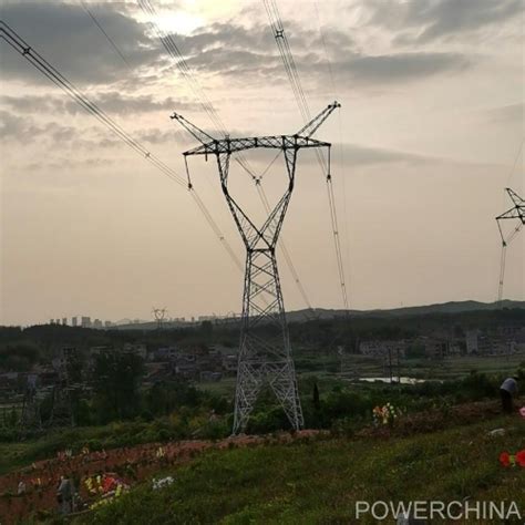 中国电力建设集团 火电建设 咸宁扩建500千伏配套线路成功送电