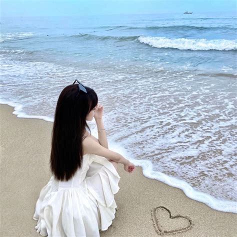 很哇塞的头像甜美女生