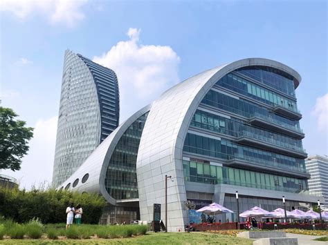 2022上海东方渔人码头美术馆游玩攻略,网红楼梯，嗯，个人感觉差不...【去哪儿攻略】