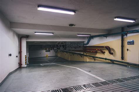 地下停车场怎么停车,地下停车不能忽略的细节介绍