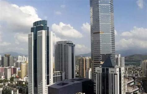 全球摩天大楼最多的城市，也是每年新建摩天大楼速度最多的城市。好震撼，不比纽约差。深圳高楼排名，这里是深圳，这里是深圳这里不是纽约,也不是 ...