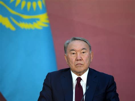 哈萨克斯坦总统：亿万富翁并不幸福