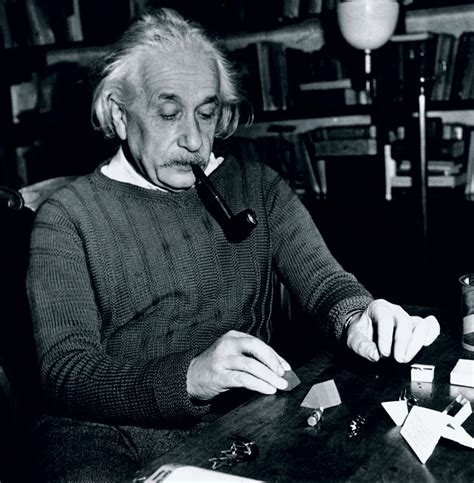 爱因斯坦曾说科技会让人变“白痴”，为何他会提出这个说法？_凤凰网视频_凤凰网