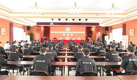 忻州市公安局忻府分局举行警用装备发放仪式(组图)-特种装备网