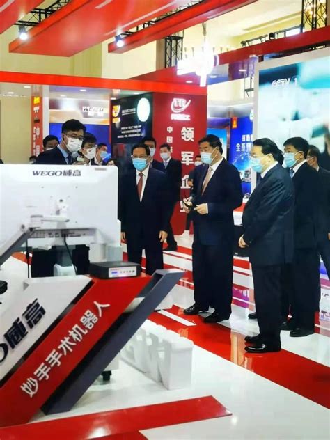 威高集团有限公司手术机器人在中国品牌日活动现场受高度赞赏_互联网_艾瑞网