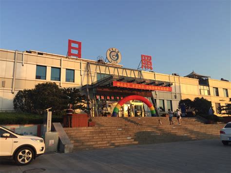 中国首座高速LNG加气站 日照服务区投运_卡车之家