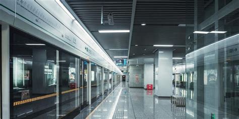 地铁普遍亏损背后：最赚钱的为何是武汉？_手机新浪网