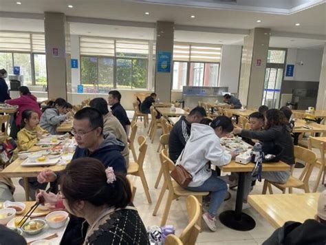扬州市政府食堂清明节对外开放 “成本价”简餐走红_荔枝网新闻