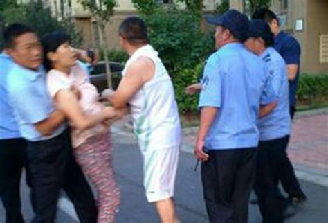 上海一小区业主殴打外地医疗队队员？警方通报