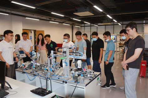 武汉洪山区哪里有工业机器人技术培训机构(工业机器人专业要学编程吗)