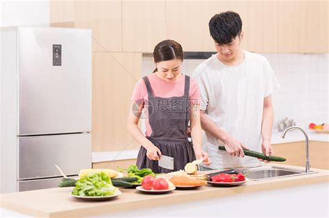 家庭生活厨房做饭高清图片下载-正版图片500961335-摄图网