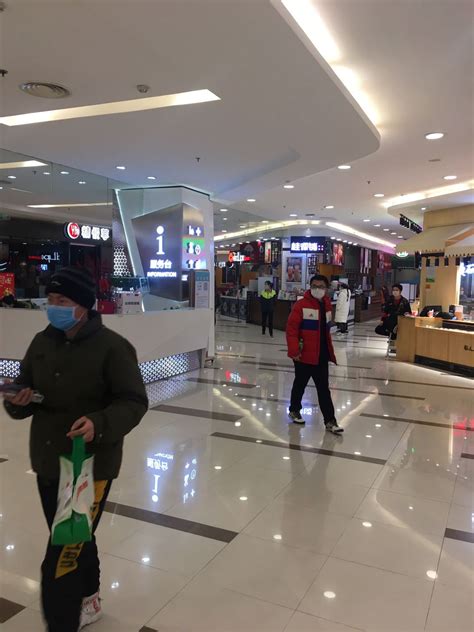 2024凯德龙之梦(闵行商业中心店)购物,...场的景象，人还不是很多，...【去哪儿攻略】