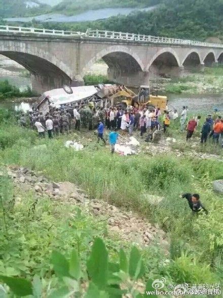 吉林交通事故致18人死亡怎么回事-吉林交通事故致18人死亡原因-趣丁网