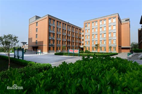 郑州商学院怎么样是几本？2023学费和宿舍环境怎么样？