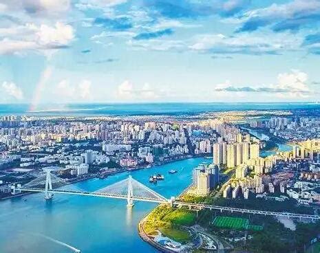 海南：2025年基本建成国际旅游消费中心，旅游总收入达1800亿_凤凰网