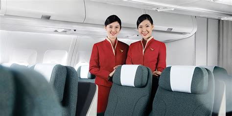 国泰航空计划两年内增聘4000名一线员工 包括2000名乘务员_航空要闻_资讯_航空圈