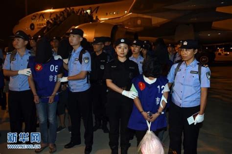 63名电信诈骗犯罪嫌疑人从柬埔寨押解回国-新闻中心-南海网