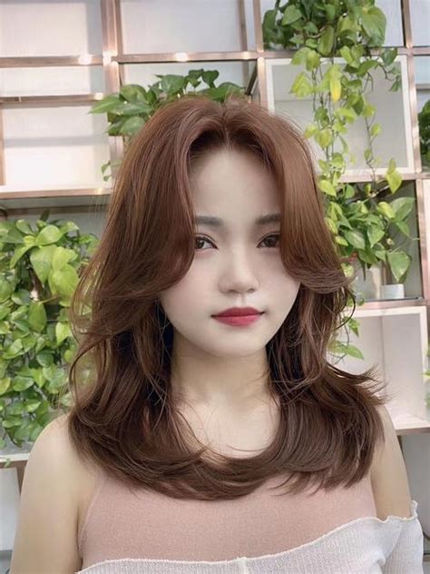 黄皮肤妆容甜美女生头像
