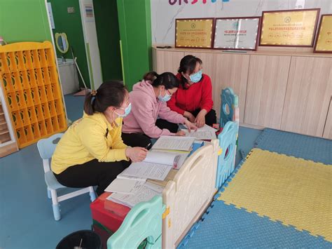 入托前晨检 上海托育机构为幼儿提供安全照护-教育频道-东方网