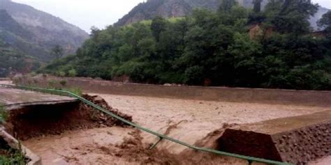 陕西眉县强降雨引洪水 紧急抢险排涝_凤凰网视频_凤凰网