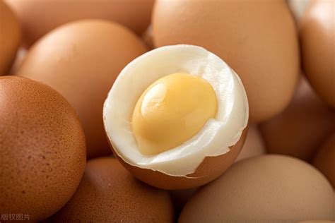 你知道怎么选鸡蛋吗?一秒钟辨别新鲜鸡蛋的挑选秘诀-聚餐网