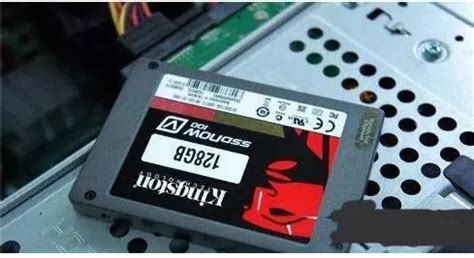 m.2固态硬盘怎么安装？