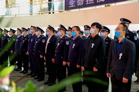 沈阳举行南京大屠杀死难者国家公祭日悼念活动-人民图片网