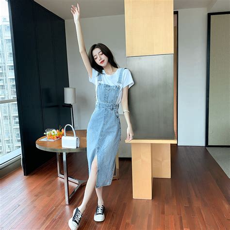 长裙温柔套装女生头像