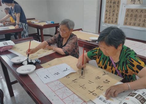 岳池县书法家协会在苟角举办书法培训班-热门资讯-当代县域经济网