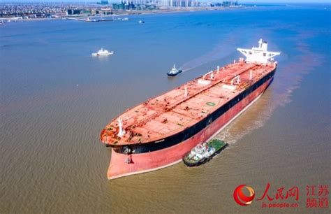 长江口北支航道史上最大尺度和吨位船舶进港-中华航运网