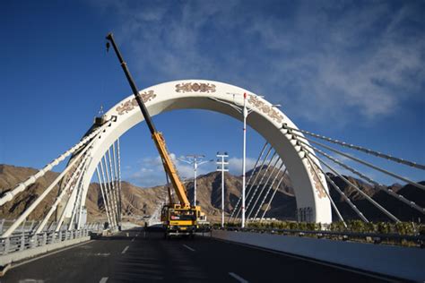 拉萨市柳东大桥预计本月底正式通车 - 西藏在线